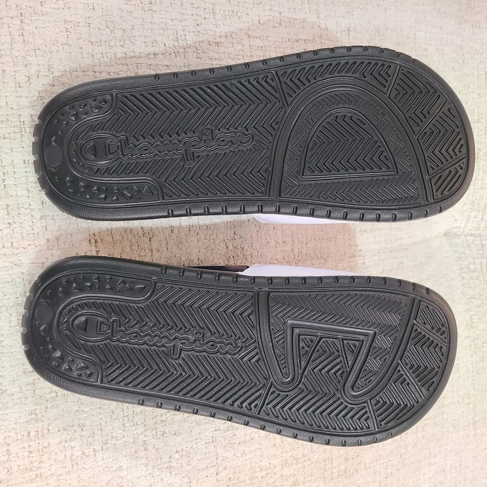 NEW Champion Little Boy Girls Slide Sandals Sz 4 Black White Lightweight Slip On